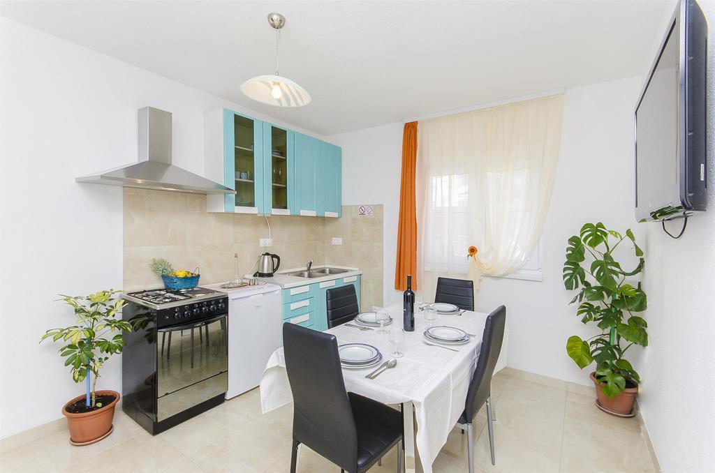Apartments Branka Trogir Exterior foto